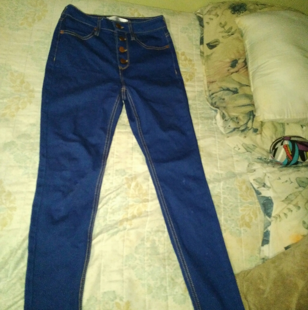 Blue Jean - Picture 2 of 3